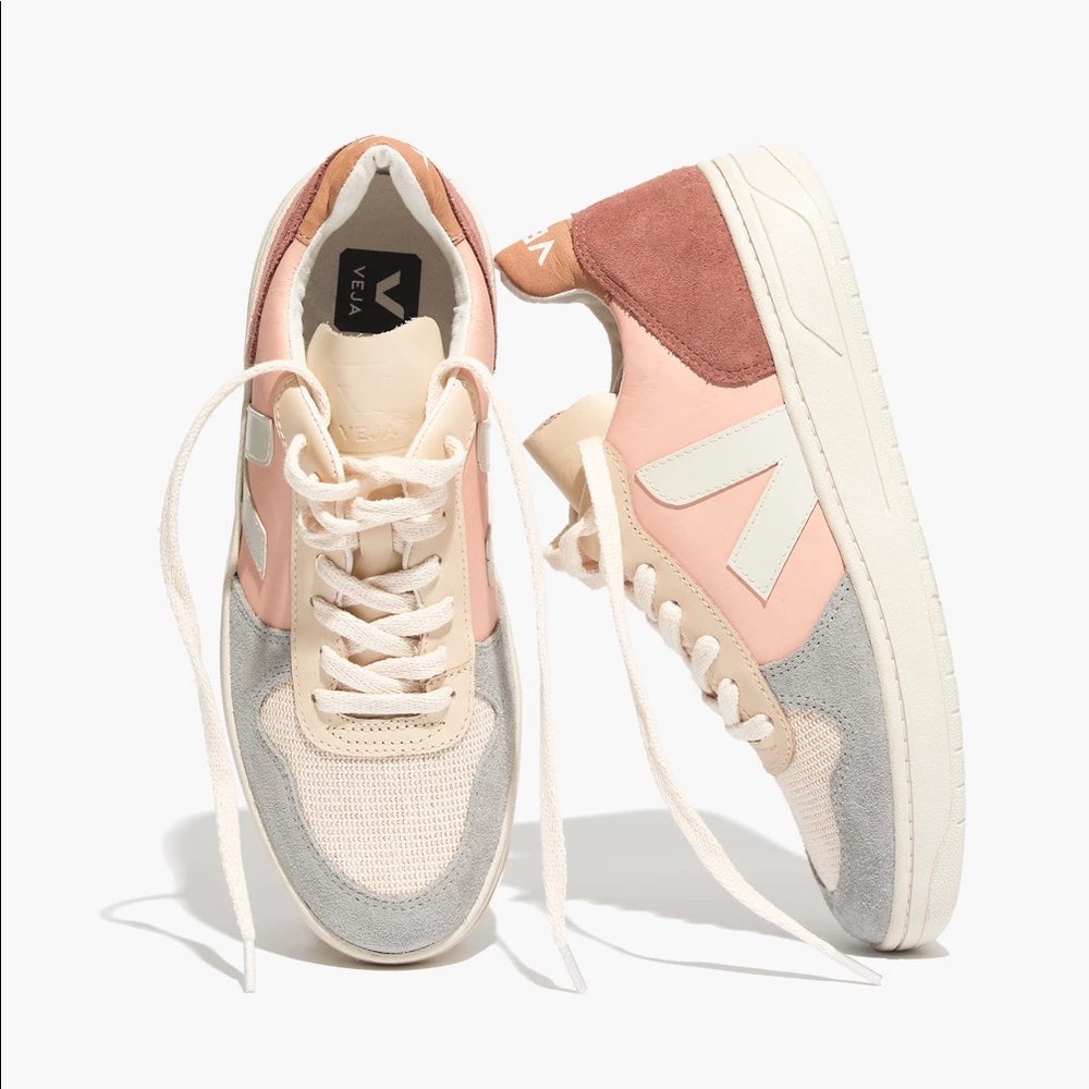Veja V-10 Sneakers In Colorblock